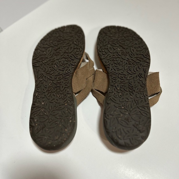 Tara M. "Etta" Suede Leather Thong Sandals - Picture 8 of 10
